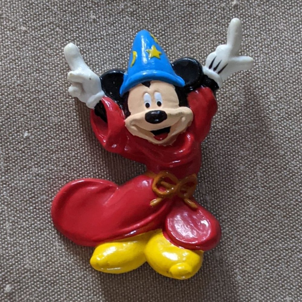 VTG 90's Mickey Mouse Sorcerer's Apprentice 3D Pin